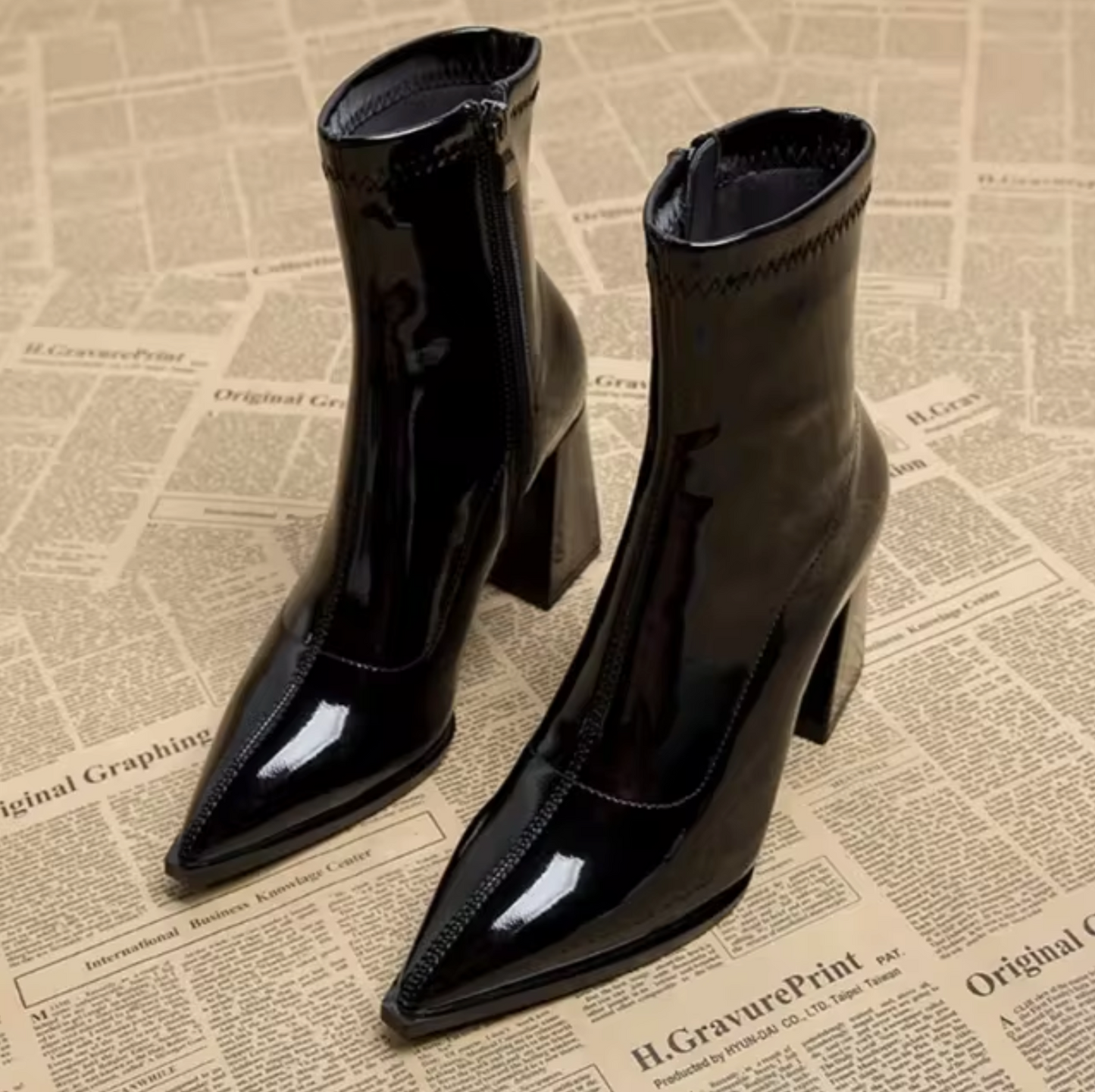 Bottines en cuir élégant avec talons hauts pour femmes